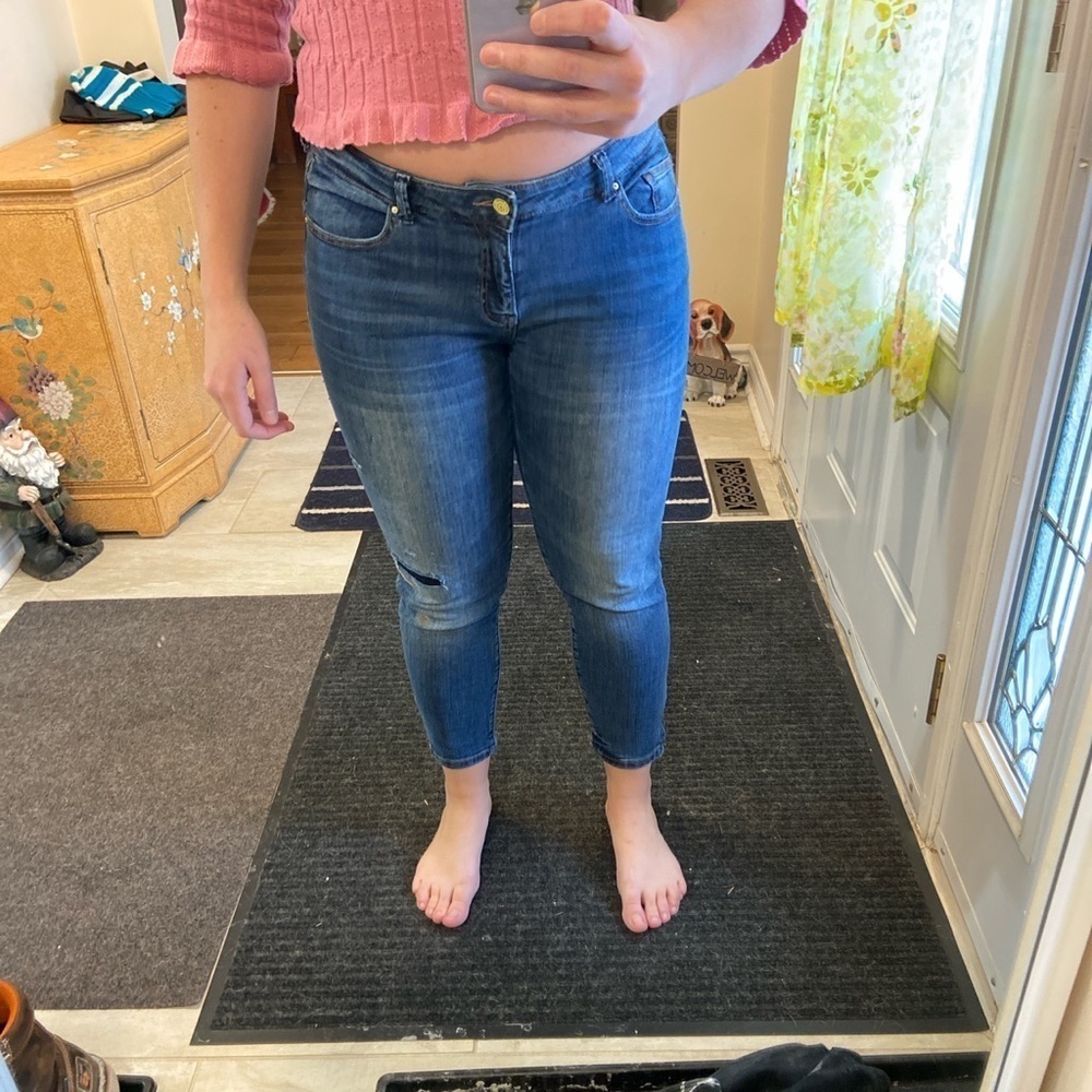 Low Rise Denim Crop Jeans - Picture 8 of 9